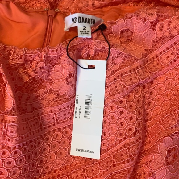 New BB Dakota Bright Coral Lace Katie Midi Dress 2 4 - Picture 2 of 4